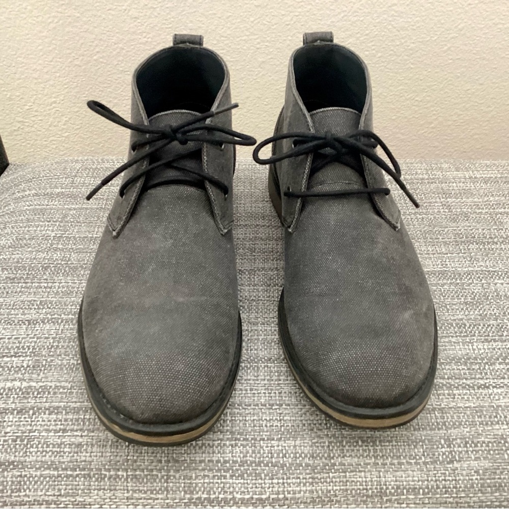 Stylish Men's Charcoal Chukka Boots